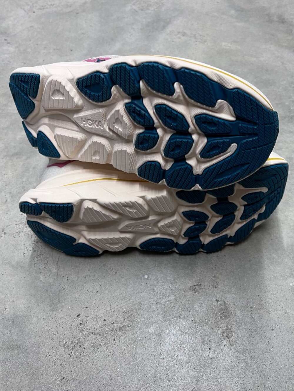 Hoka One One Clifton 10 Birch Alabaster Wmn's 1162031/BHLB - New - Picture 6 of 6